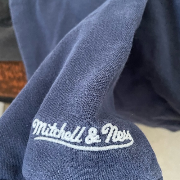 Syracuse Older Sweatshirt Lot Size XL - Picture 8 of 12